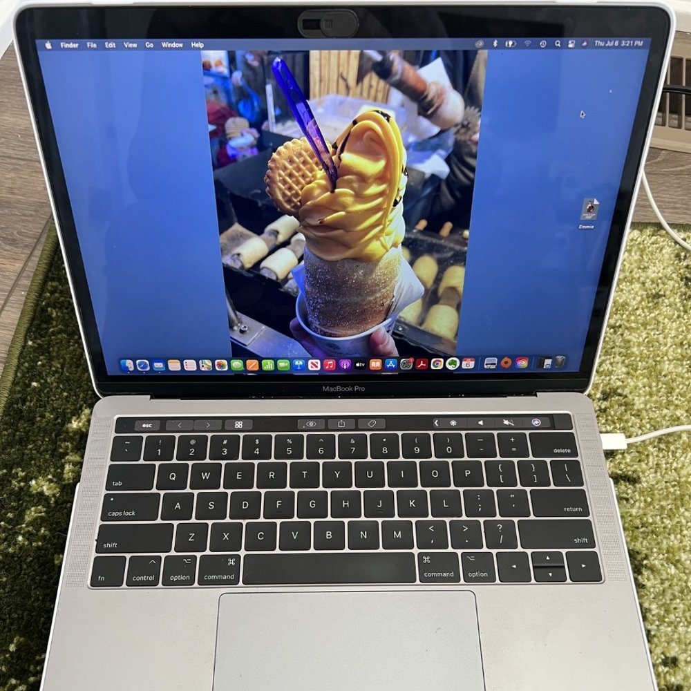 MacBook Pro 2017 13" with Touch Bar 16GB